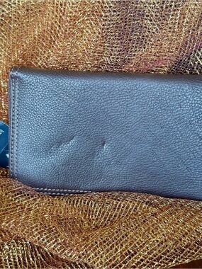 Liz Claiborne Brown Pebbled Leather Wallet